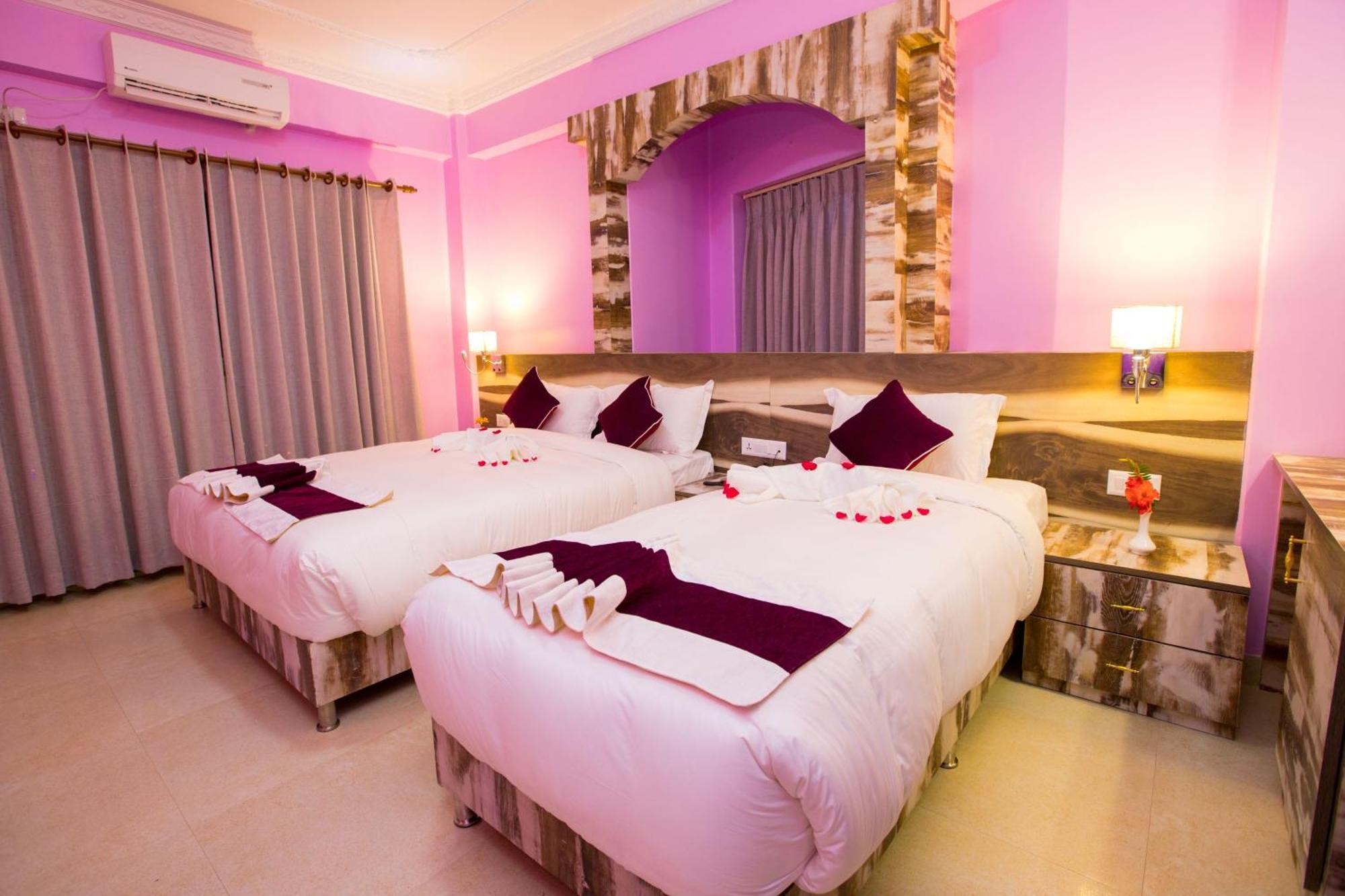 פוקהרה Hotel Task International מראה חיצוני תמונה