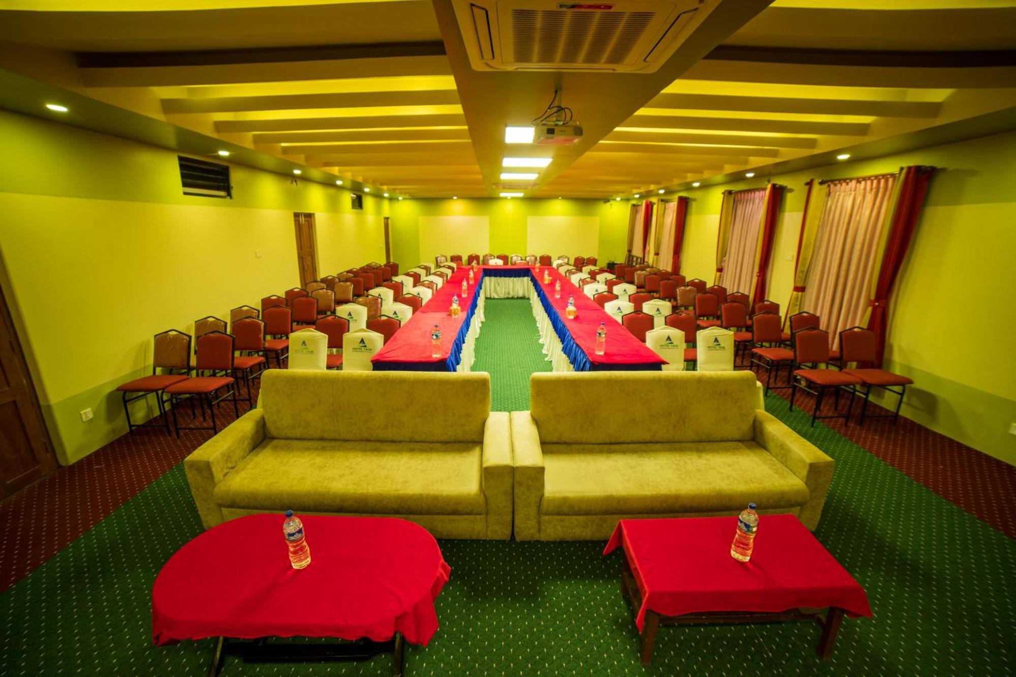 פוקהרה Hotel Task International מראה חיצוני תמונה