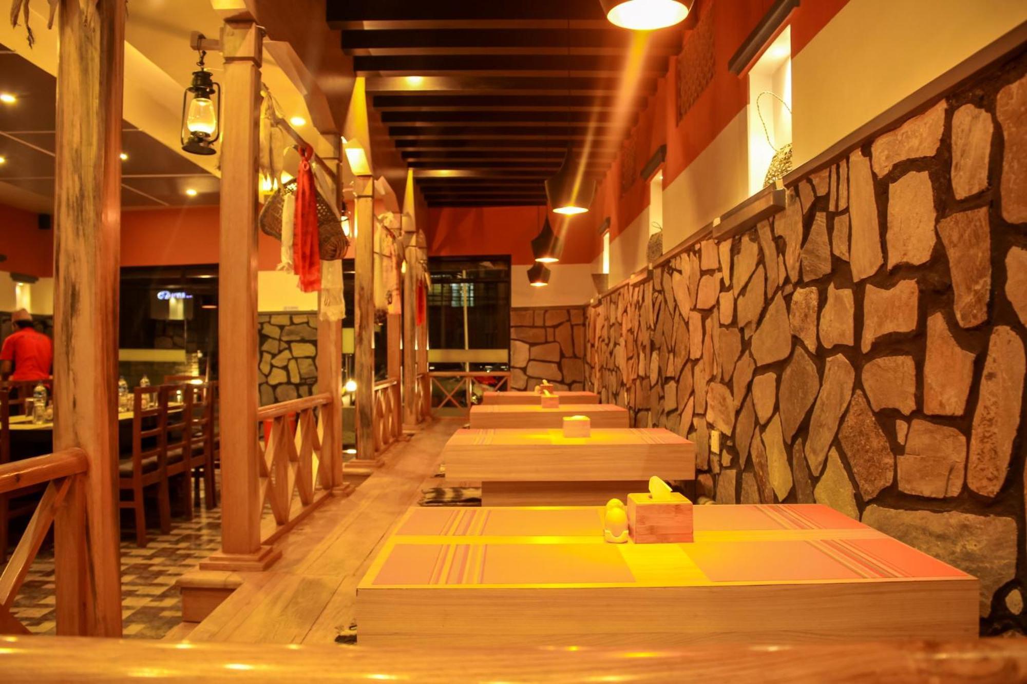 פוקהרה Hotel Task International מראה חיצוני תמונה